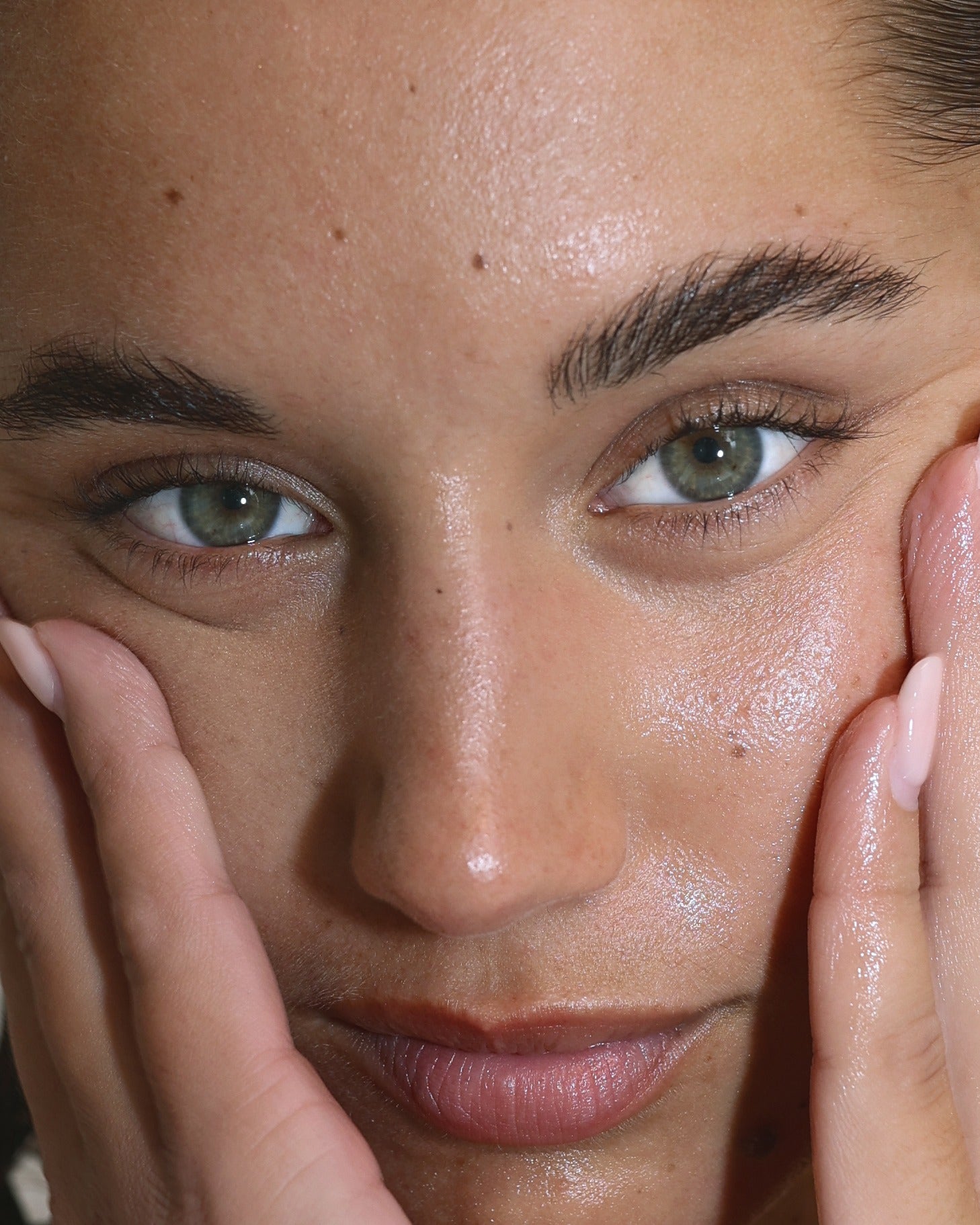 From Dusk to Dawn: Balancing Oily Skin with The Night Cream