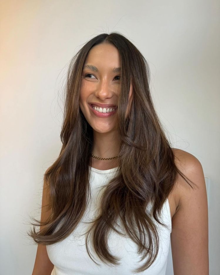 Model illustrating the differences in hormonal acne treatment highlighting the importance of understanding hormonal acne for effective skincare.